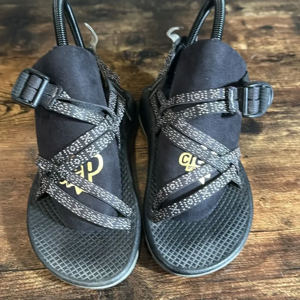Chaco Kids black and white design sandals‎ Size 3